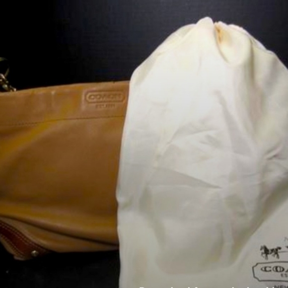 Coach Carly  Medium Two Tone Tan Leather Hobo Handbag. - Picture 6 of 6